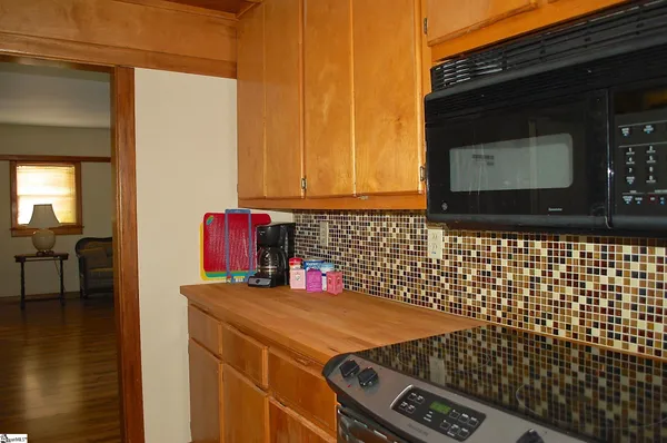 $1,788 | 42 Clarendon Avenue, Greenville, SC 29609