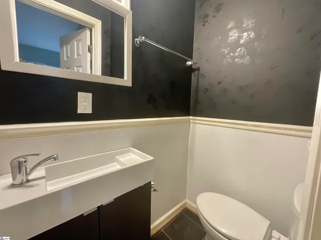 $1,788 | 42 Clarendon Avenue, Greenville, SC 29609