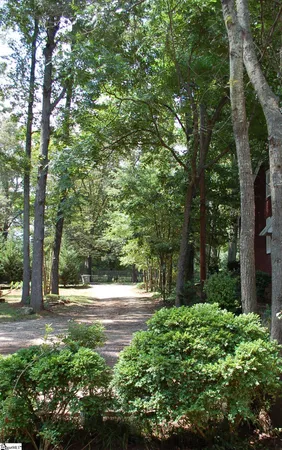 $1,788 | 42 Clarendon Avenue, Greenville, SC 29609