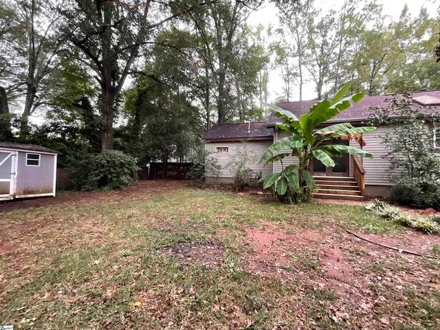 $1,788 | 42 Clarendon Avenue, Greenville, SC 29609