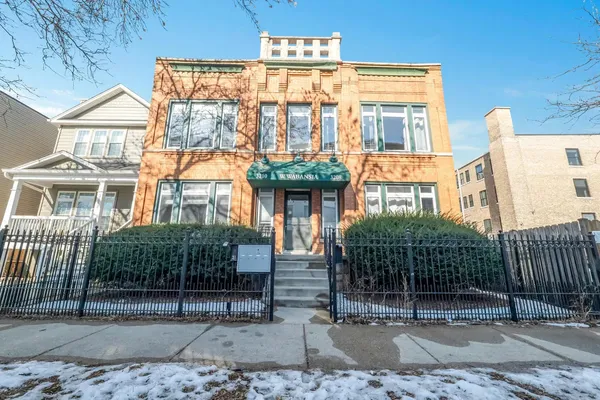 $2,600 | 3208 West Wabansia Avenue, Unit 1W, Chicago, IL 60647