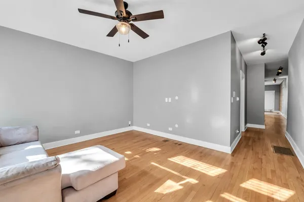 $2,600 | 3208 West Wabansia Avenue, Unit 1W, Chicago, IL 60647