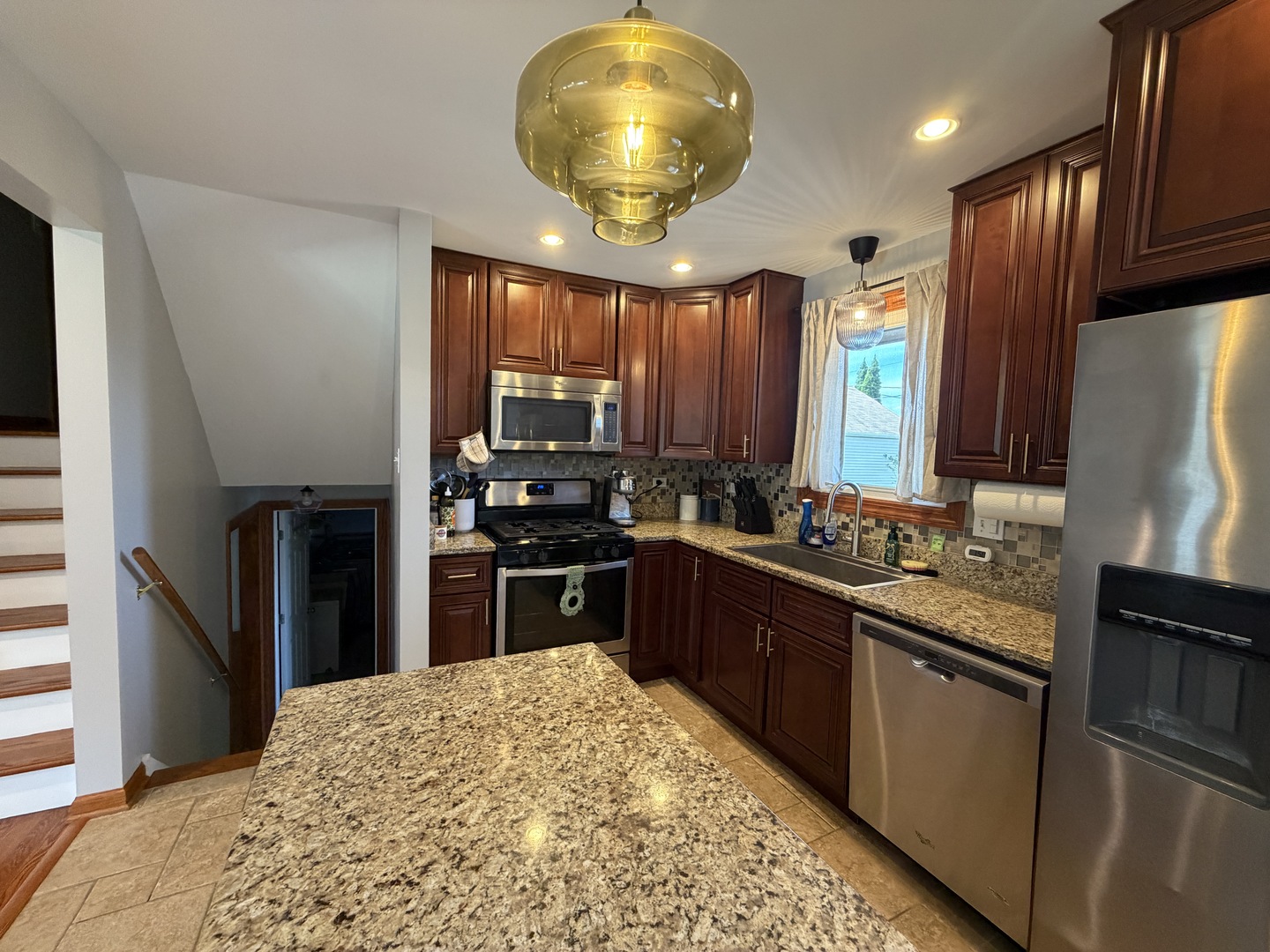 6534 107th Street Chicago Ridge, IL 60415 - Photo 8 of 42 Gallery Image 8
