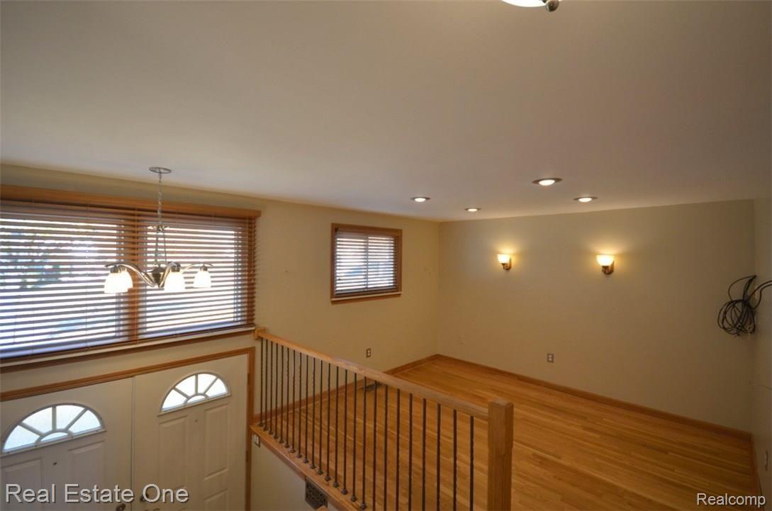 8478 Smethwick Road Sterling Heights, MI 48312 - Photo 7 of 23 7 Living Room.JPG