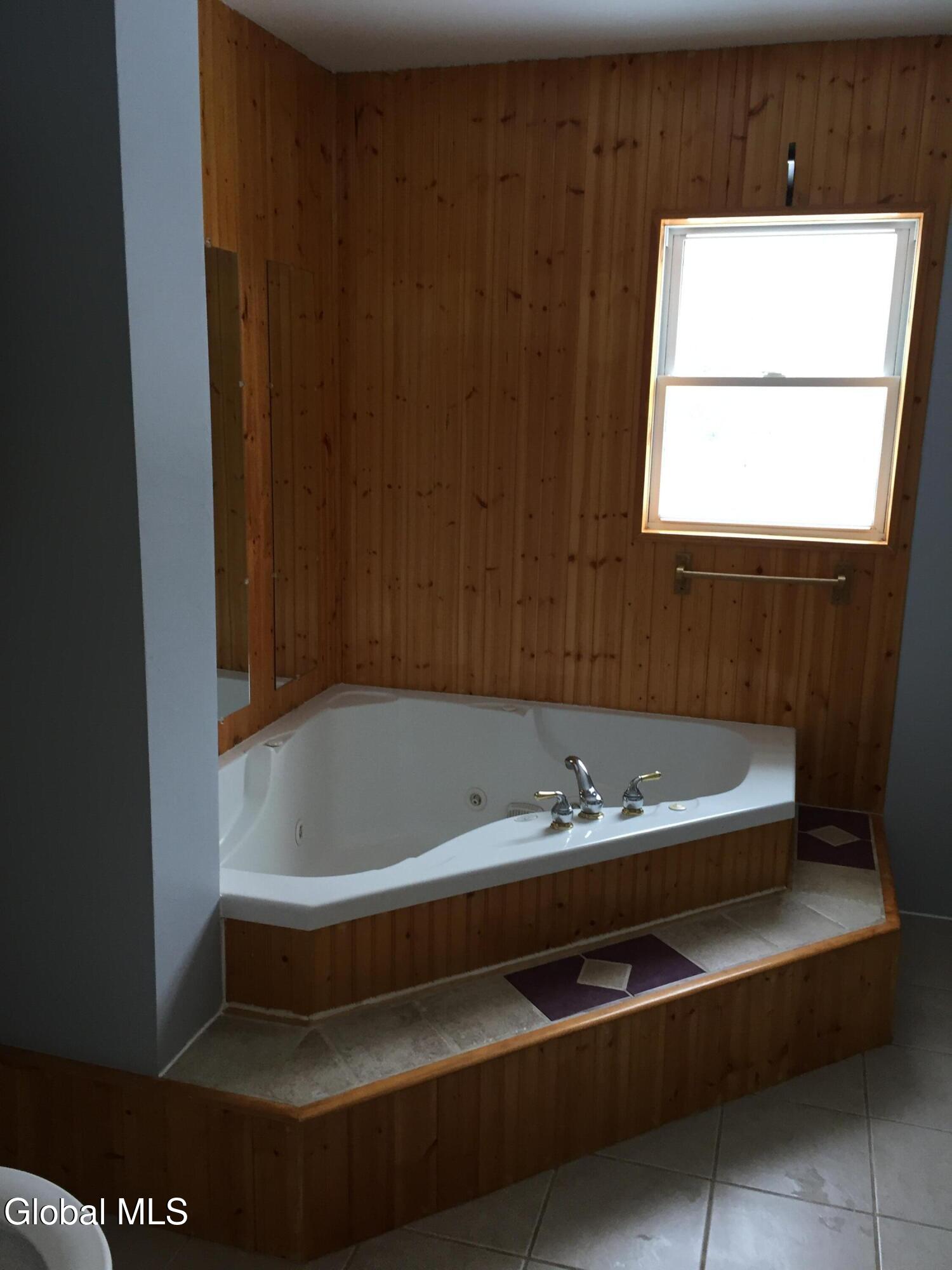 31 Barnes Road Canton, NY 13617 - Photo 5 of 17 Jacuzzi
