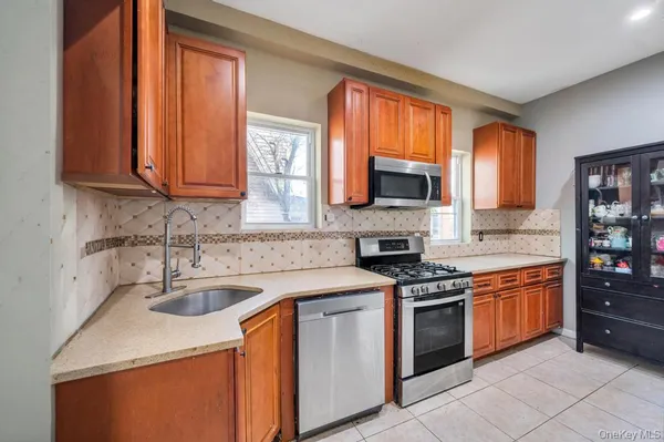 $1,500,000 | 109-27 196th Street | Hollis