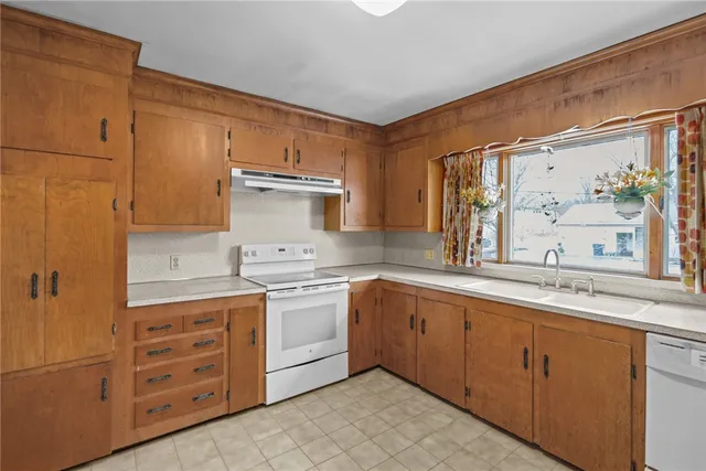 $499,000 | 15 Cranberry Road, North Providence, RI 02911