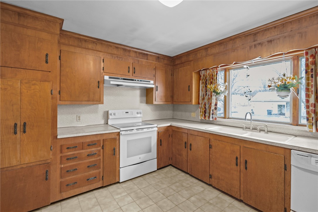 15 Cranberry Road North Providence, RI 02911 - Photo 12 of 48