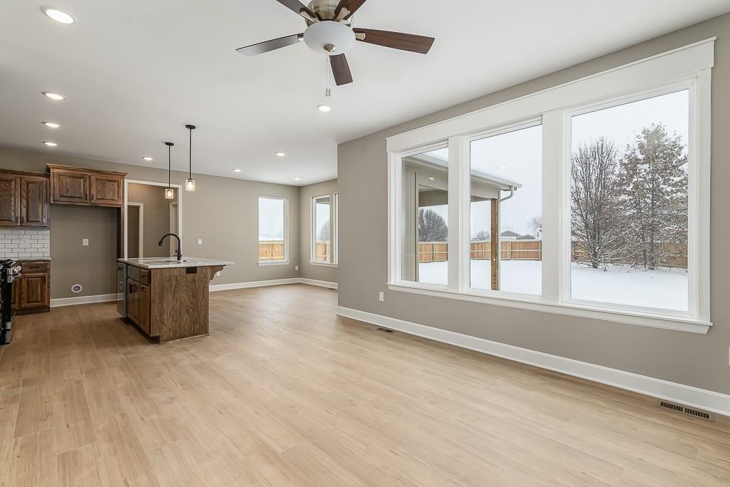15604 Austin Court Basehor, KS 66007 - Photo 4 of 22