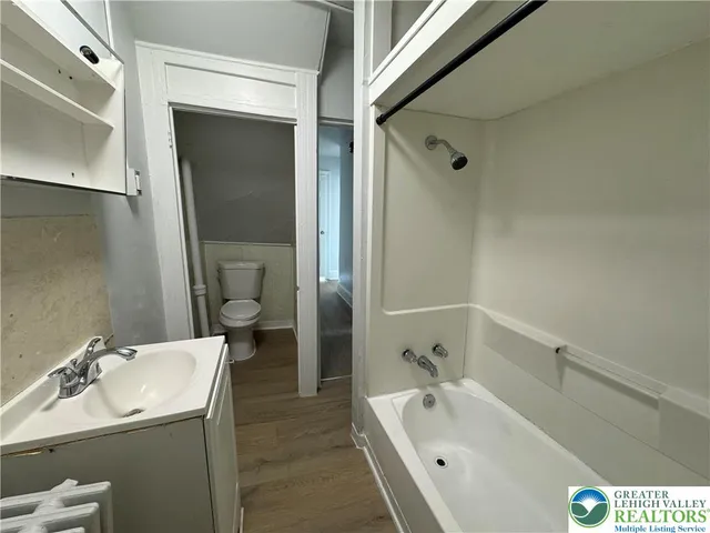 $1,400 | 1051 Ferry Street, Unit 2F, Easton, PA 18042