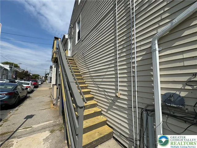 $1,400 | 1051 Ferry Street, Unit 2F, Easton, PA 18042