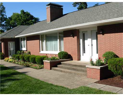 58570 Summit Ridge Road Mishawaka, IN 46544 - Photo 1 of 24 Gallery Image 1