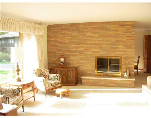 58570 Summit Ridge Road Mishawaka, IN 46544 - Photo 2 of 24 Gallery Image 2