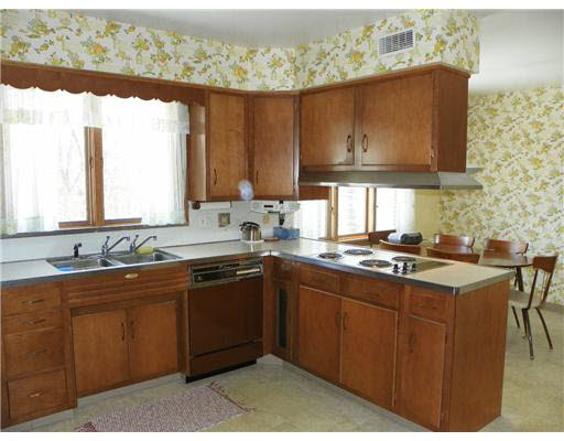 58570 Summit Ridge Road Mishawaka, IN 46544 - Photo 3 of 24 Gallery Image 3