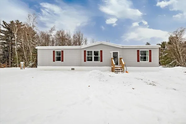 $305,000 | 78 Lynn Lou Drive, Highgate, VT 05459