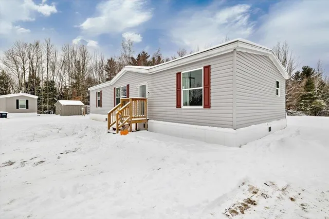 $305,000 | 78 Lynn Lou Drive, Highgate, VT 05459