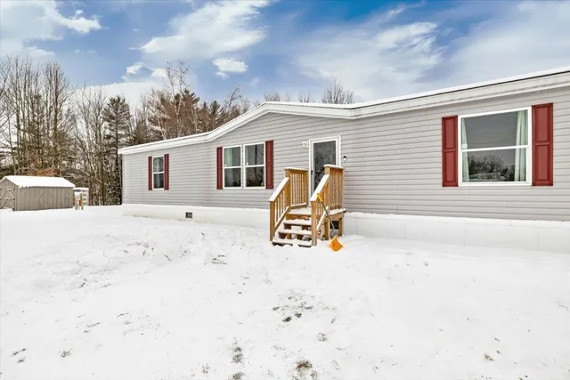 $305,000 | 78 Lynn Lou Drive, Highgate, VT 05459