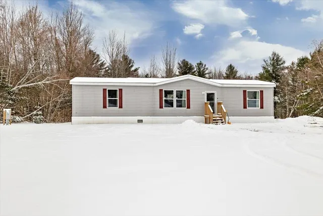 $305,000 | 78 Lynn Lou Drive, Highgate, VT 05459