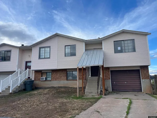 $134,721 | 407 Smith Avenue, Evanston, WY 82930