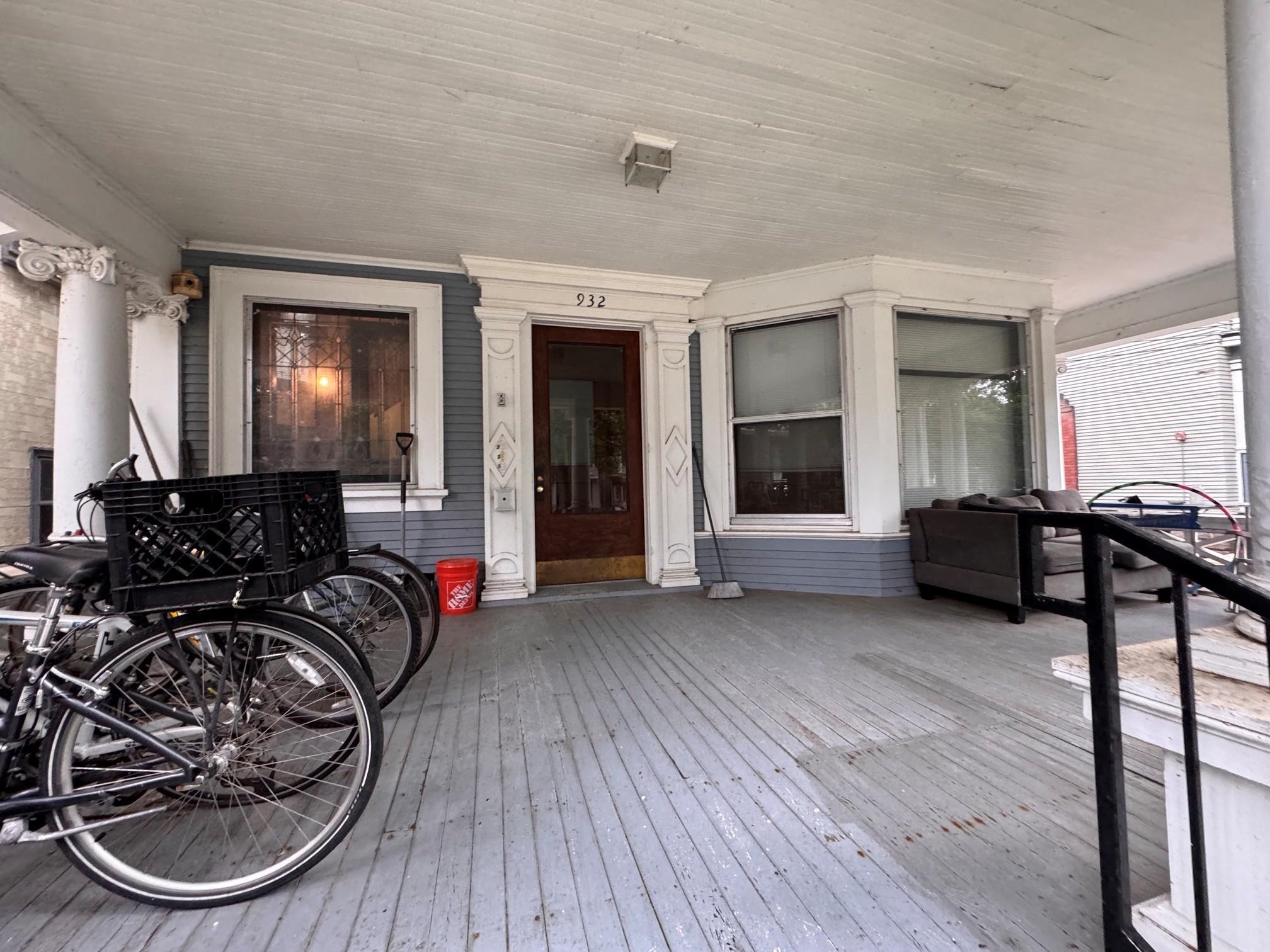 932 Spaight Street Madison, WI 53703 - Photo 6 of 29