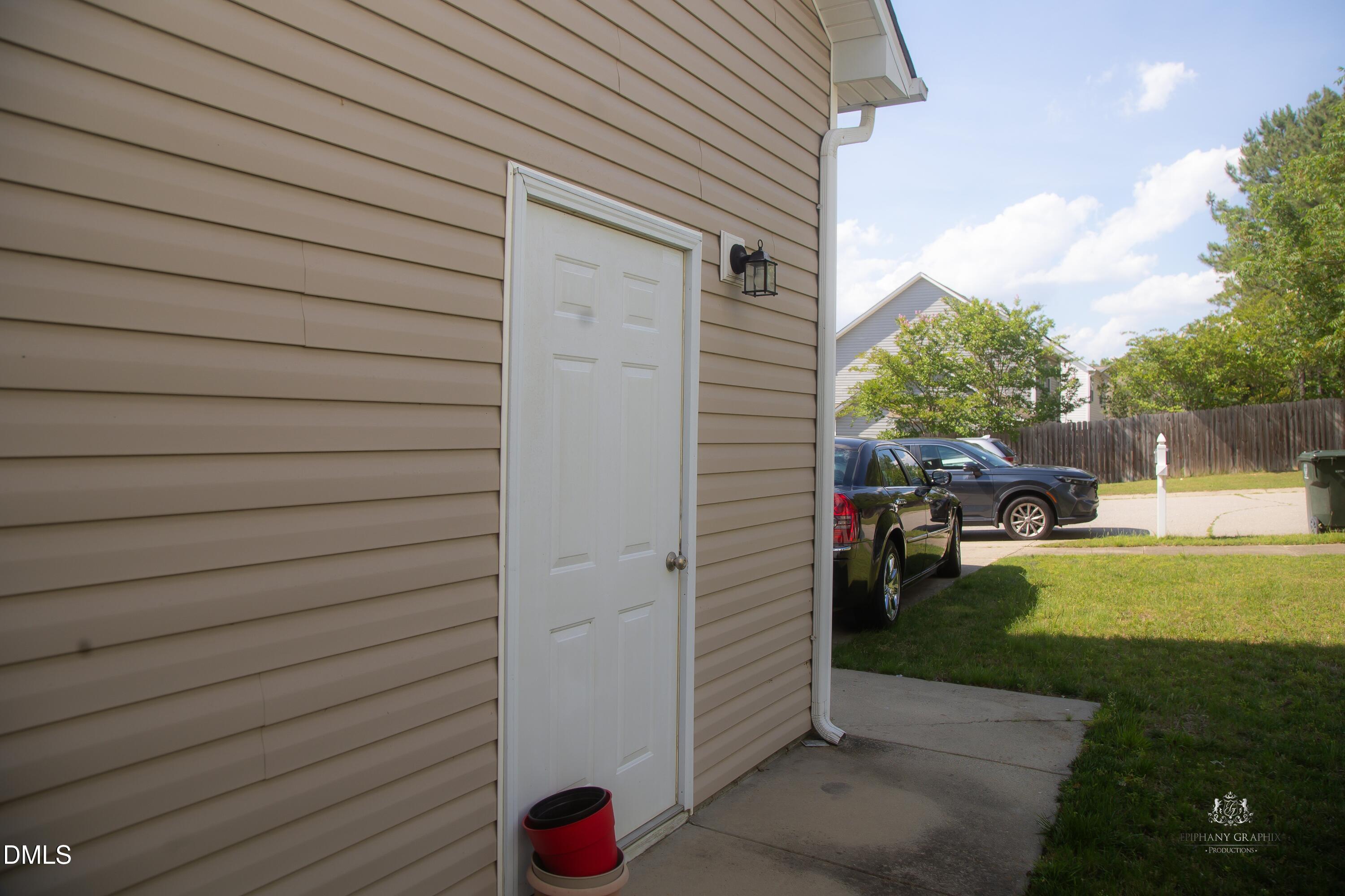 5406 Cowan Lane Raleigh, NC 27610 - Photo 12 of 15 Raleigh-60-topaz-sharpen (1)