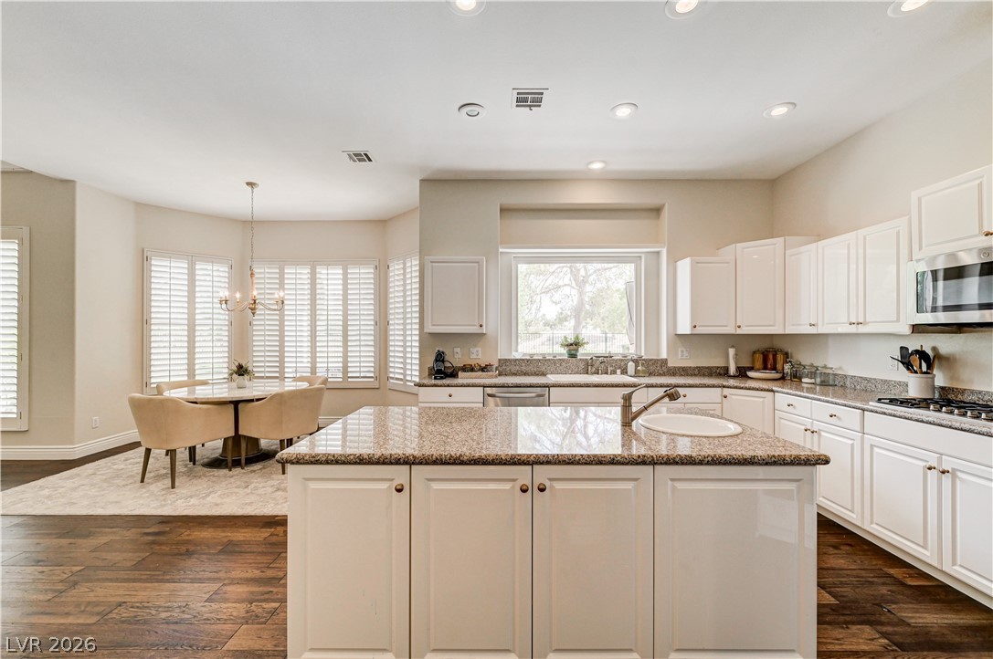 8901 Robinson Ridge Drive Las Vegas, NV 89117 - Photo 32 of 94