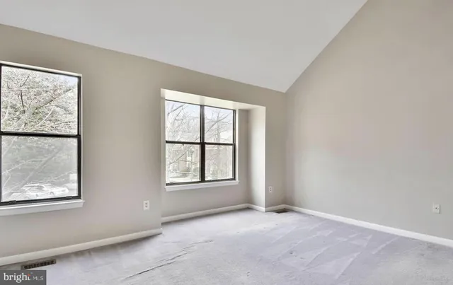 $3,400 | 5153 King Charles Way, Bethesda, MD 20814