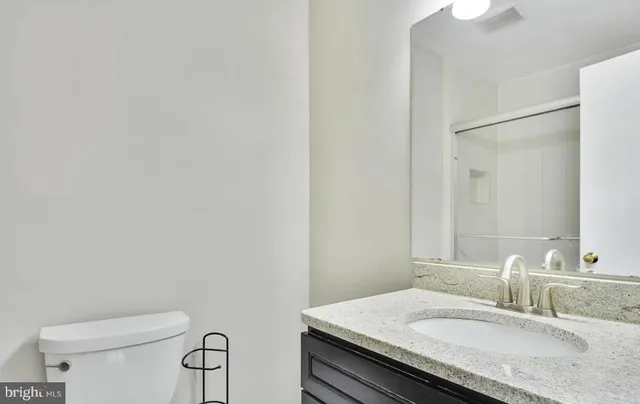 $3,400 | 5153 King Charles Way, Bethesda, MD 20814