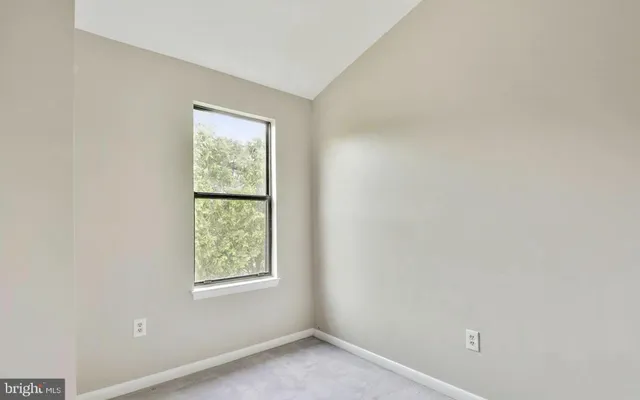$3,400 | 5153 King Charles Way, Bethesda, MD 20814