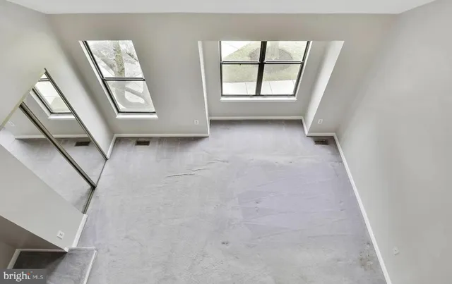 $3,400 | 5153 King Charles Way, Bethesda, MD 20814