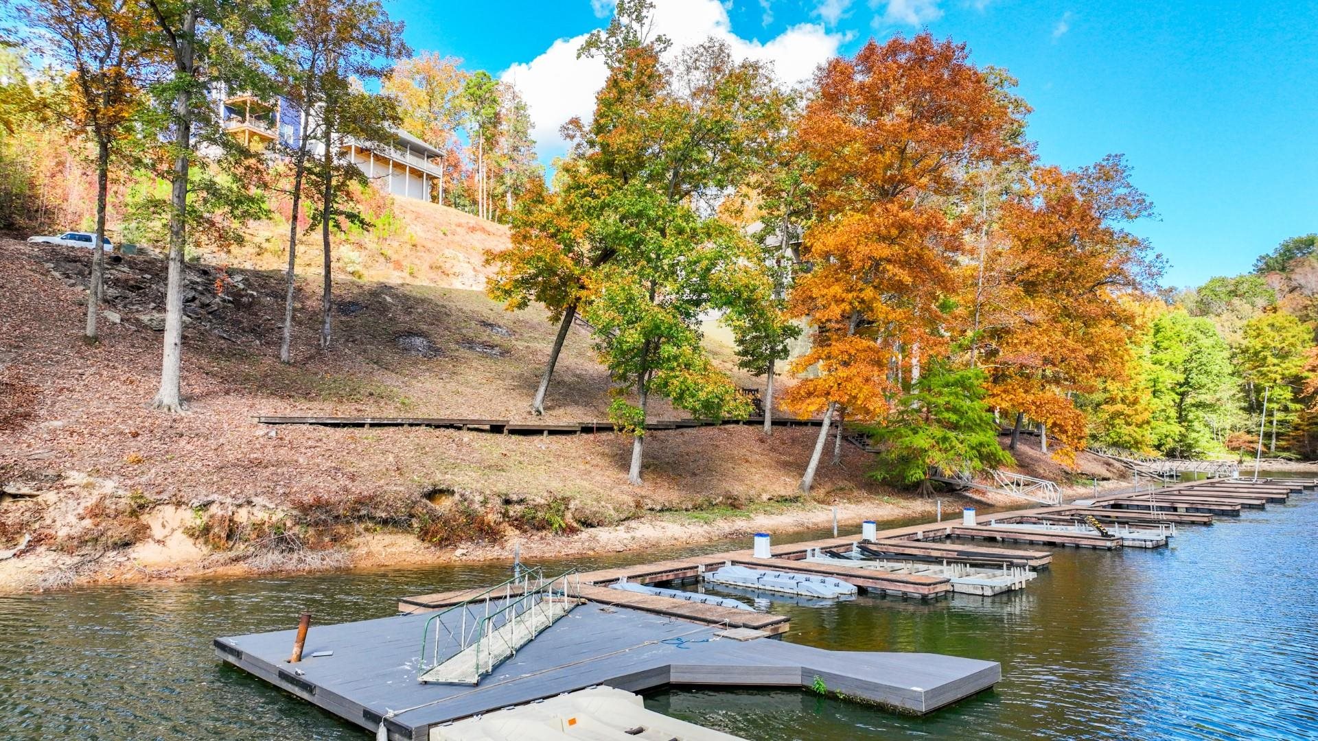 123 Breeze Point Savannah, TN 38372 - Photo 25 of 32 a view of a lake with houses