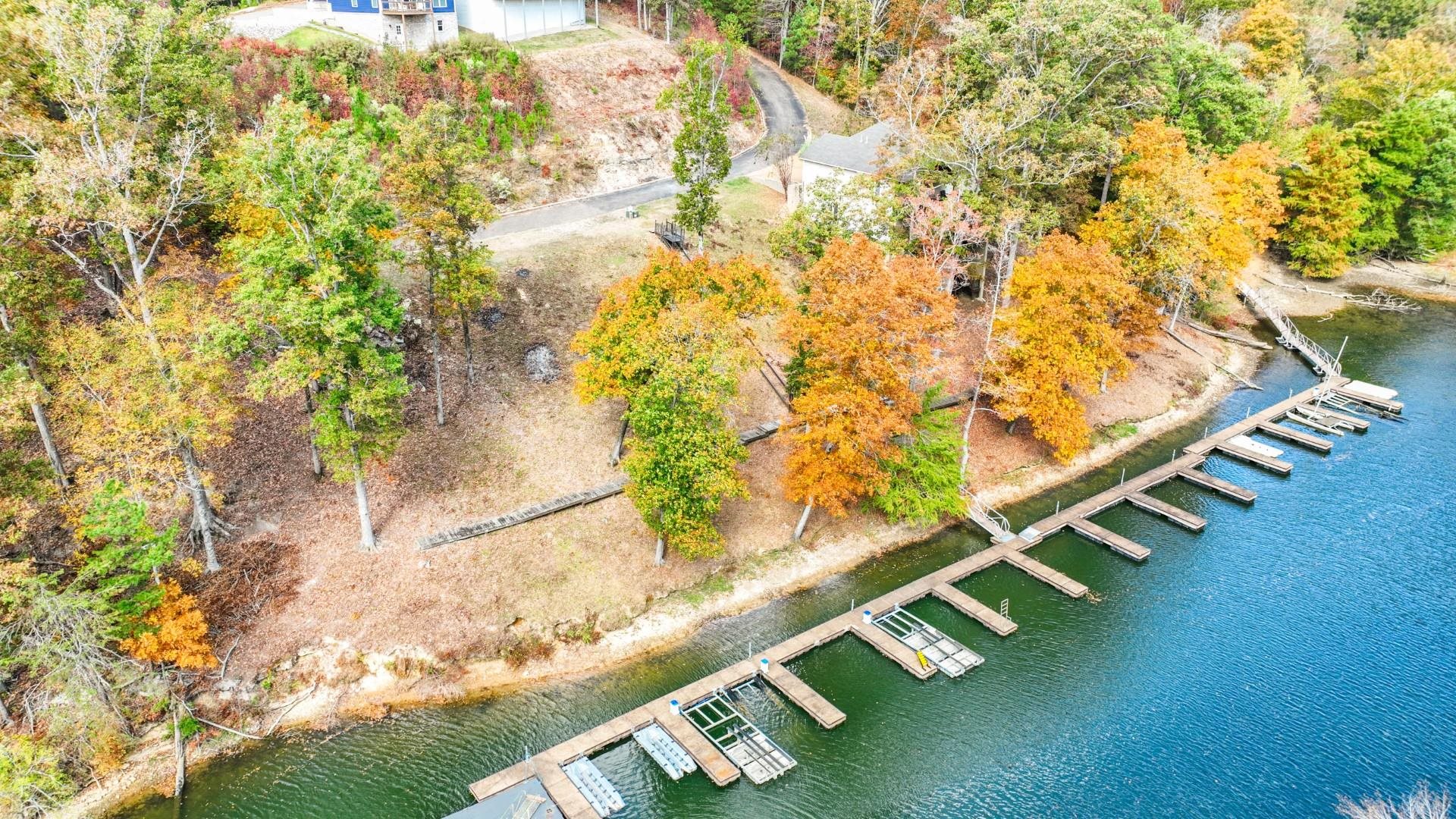 123 Breeze Point Savannah, TN 38372 - Photo 30 of 32 a view of an ocean from a balcony