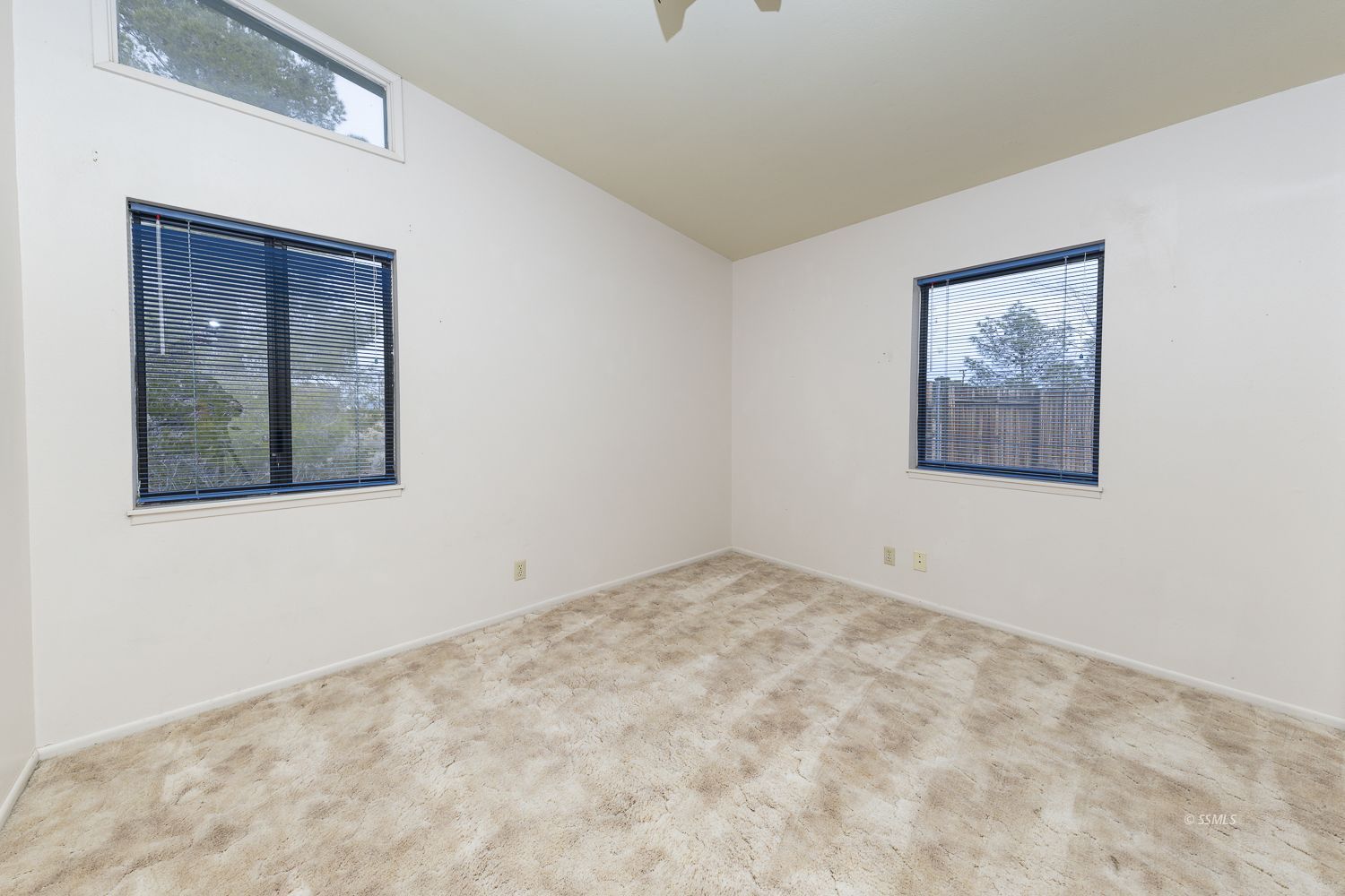 854 Campbell Street Ridgecrest, CA 93555 - Photo 21 of 45 a view of an empty room with closet