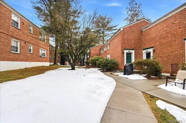 $285,000 | 4 Fieldstone Drive, Unit 60, Hartsdale, NY 10530