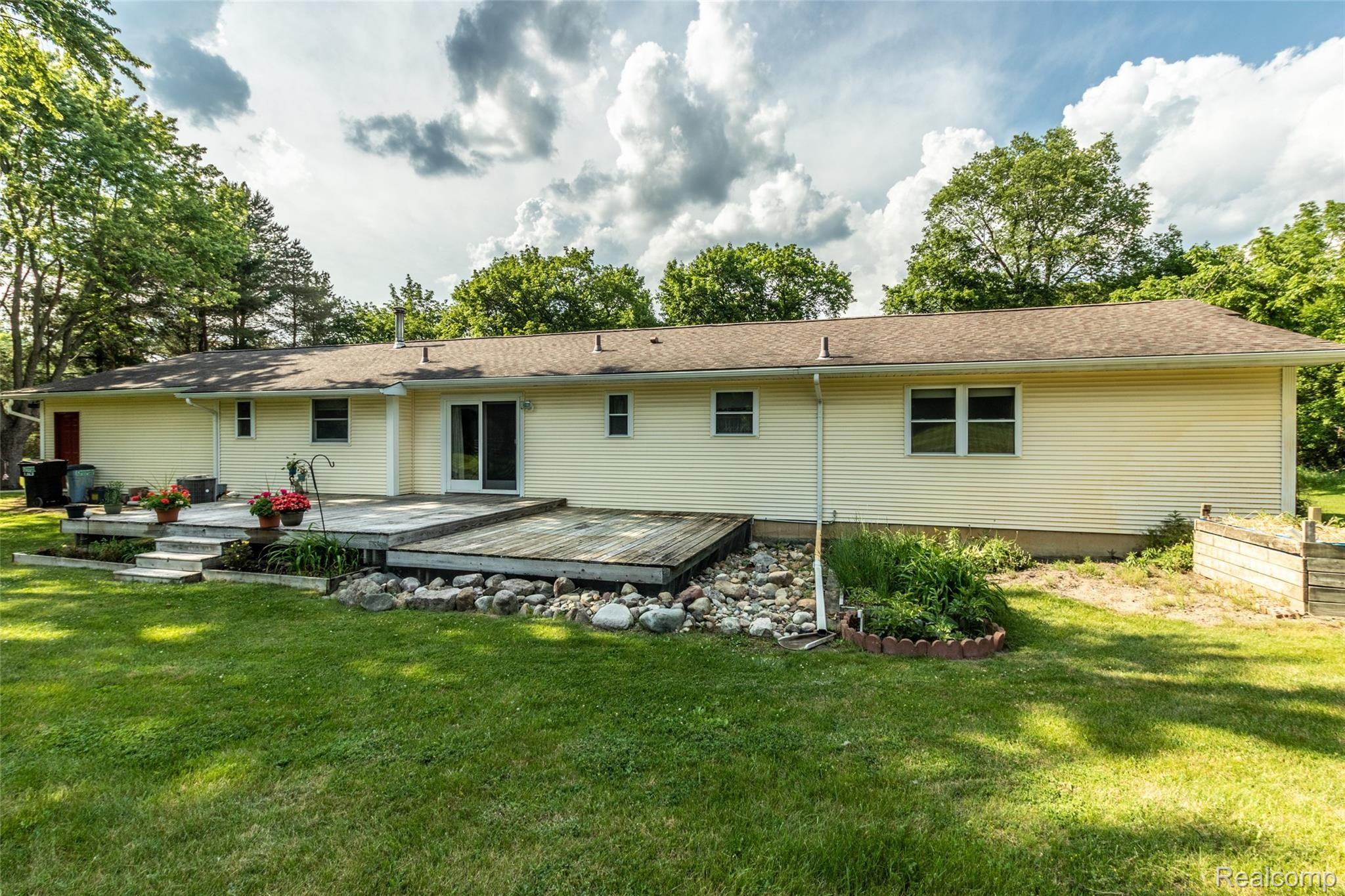 1500 East Rattalee Lake Road Holly, MI 48442 - Photo 56 of 62 20210611_1500 E Rattalee Lake Rd_064.jpg