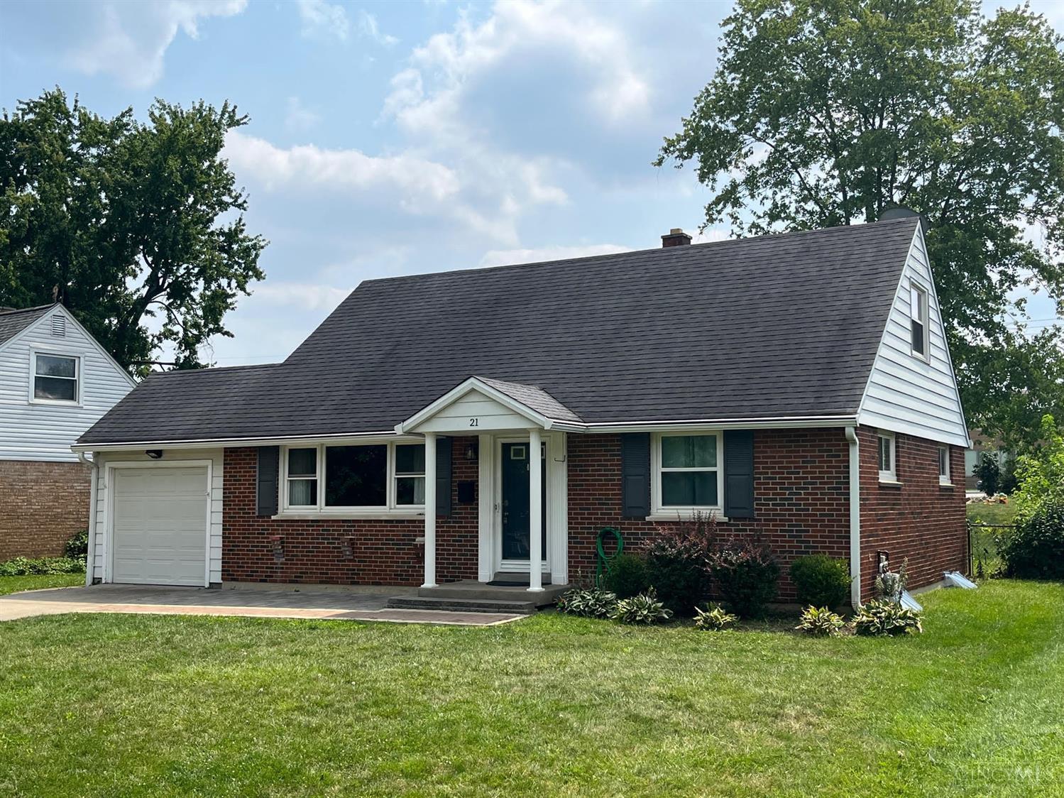21 Hadley Road Greenhills, OH 45218 - Photo 1 of 25 Gallery Image 1