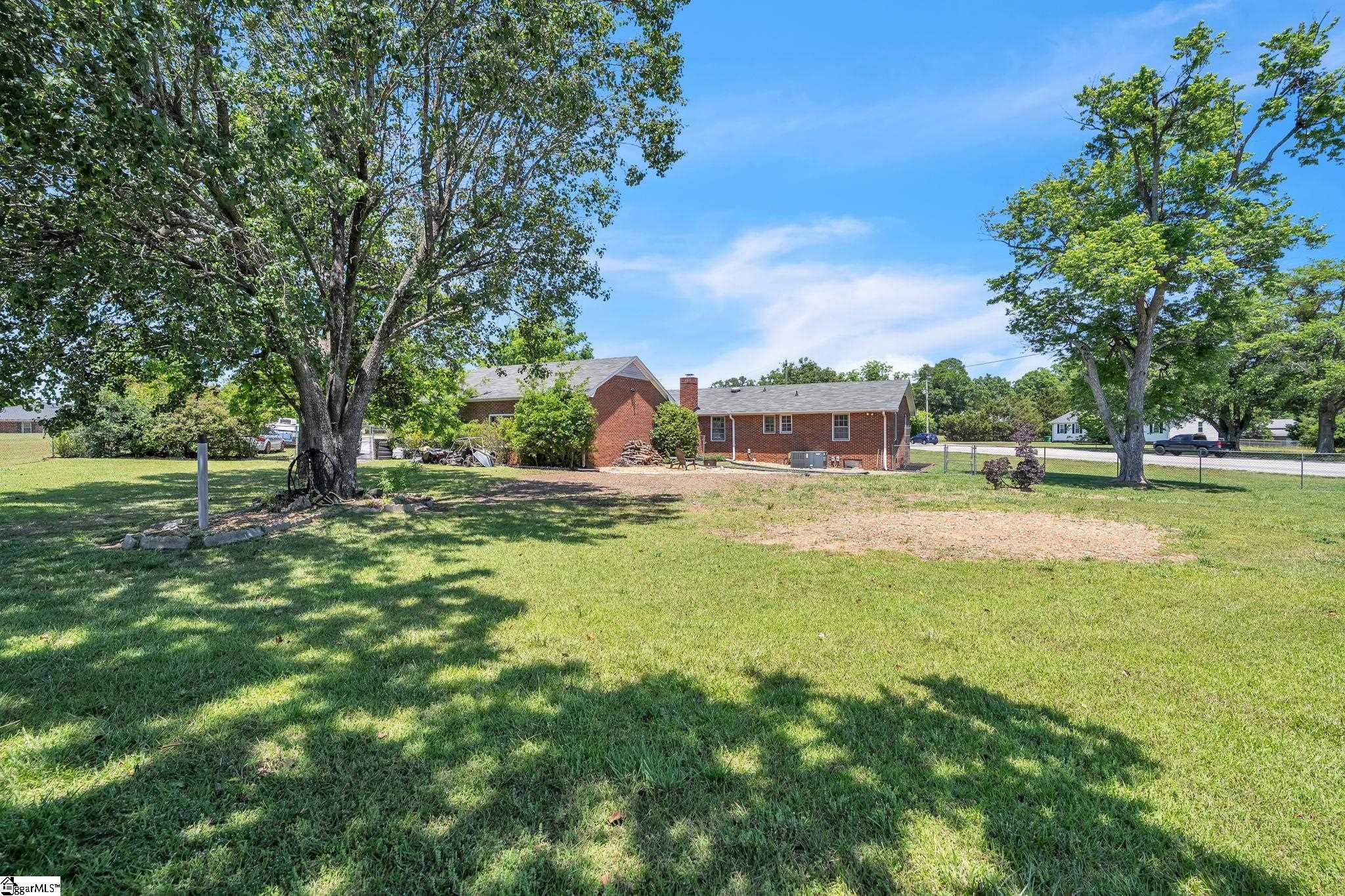 101 Colonial Lane Simpsonville, SC 29681 - Photo 34 of 43