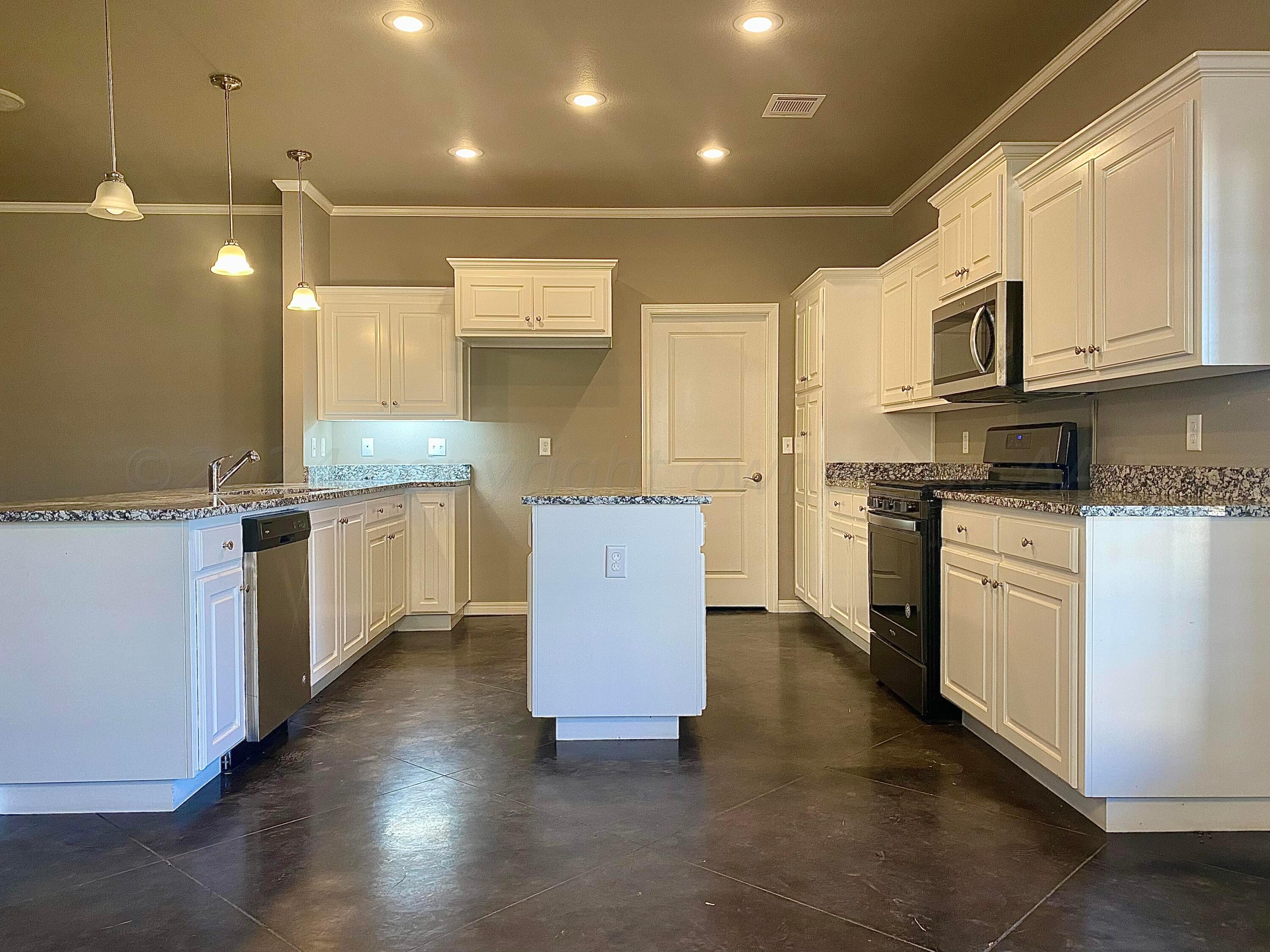 9608 Sydney Drive Amarillo, TX 79119 - Photo 7 of 22 Kitchen-3