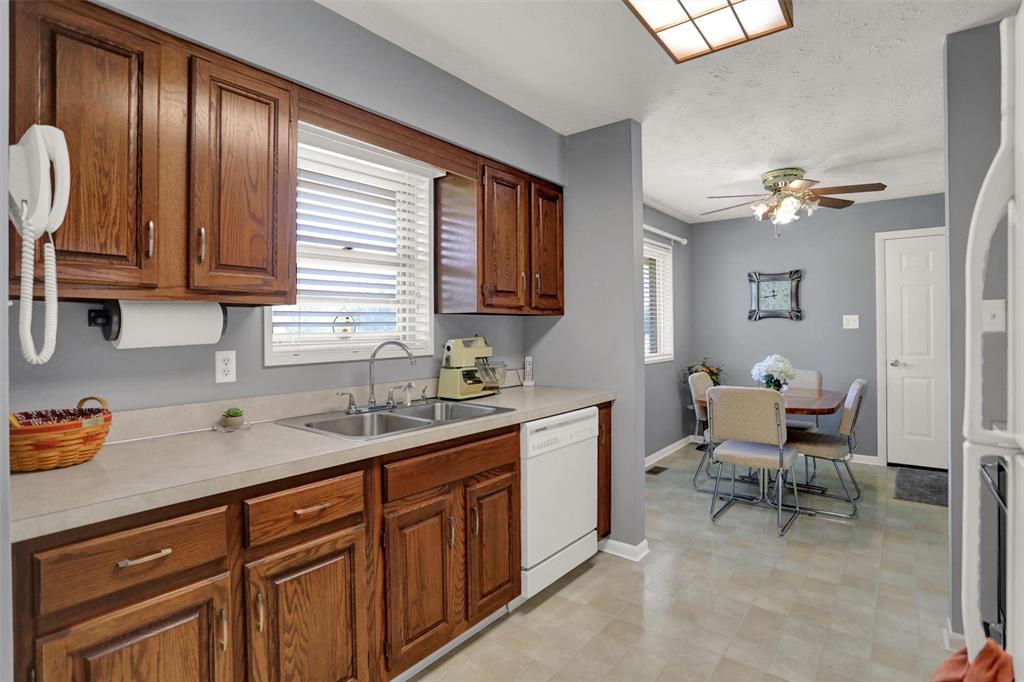 9236 Brookville Road Indianapolis, IN 46239 - Photo 10 of 28 Gallery Image 10