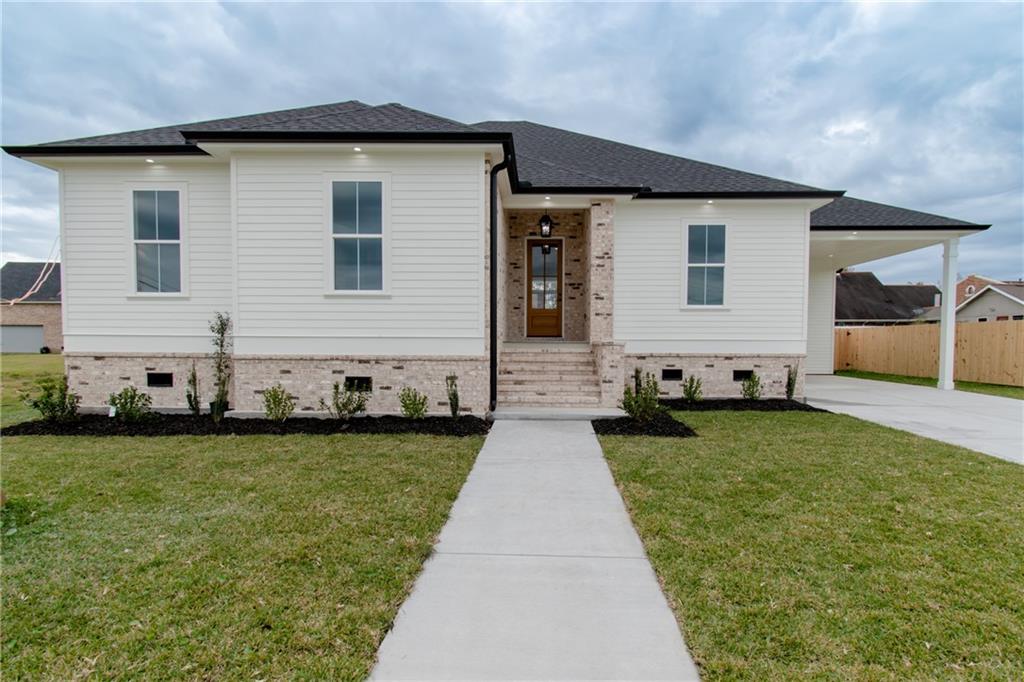 8404 Benjamin Street Chalmette, LA 70043 - Photo 1 of 34