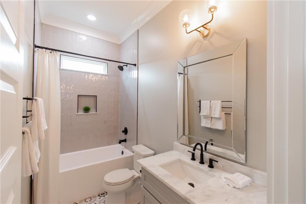 8404 Benjamin Street Chalmette, LA 70043 - Photo 20 of 34