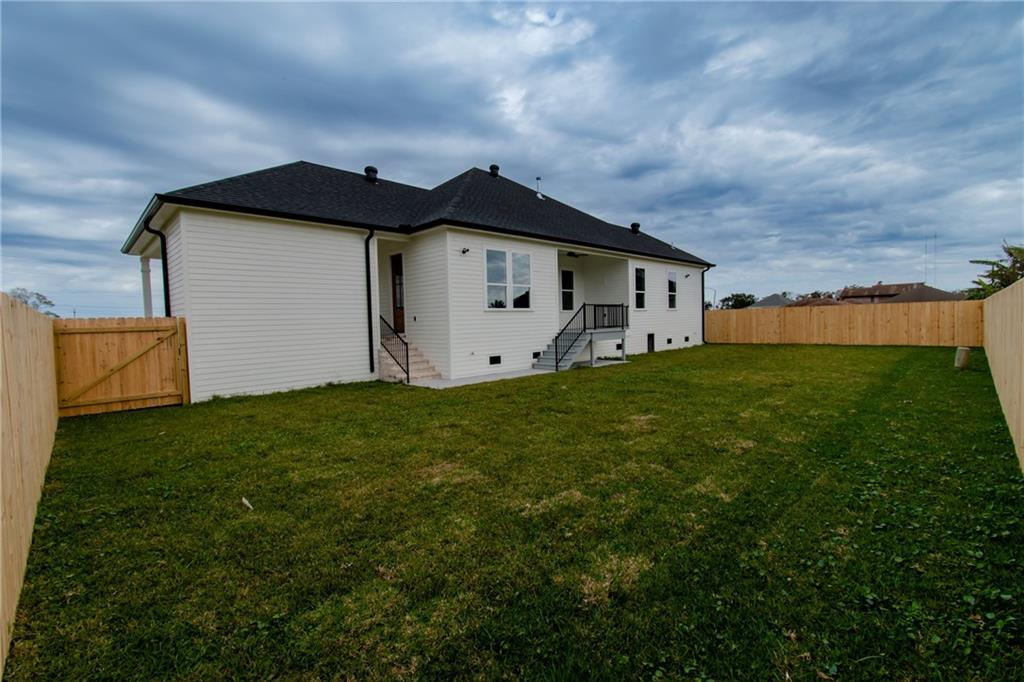 8404 Benjamin Street Chalmette, LA 70043 - Photo 32 of 34