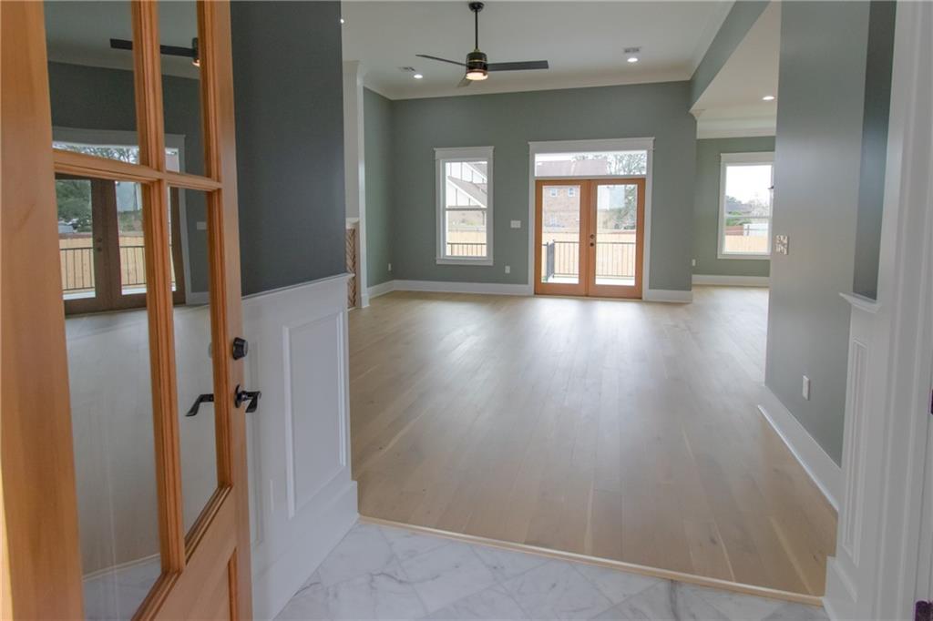 8404 Benjamin Street Chalmette, LA 70043 - Photo 4 of 34