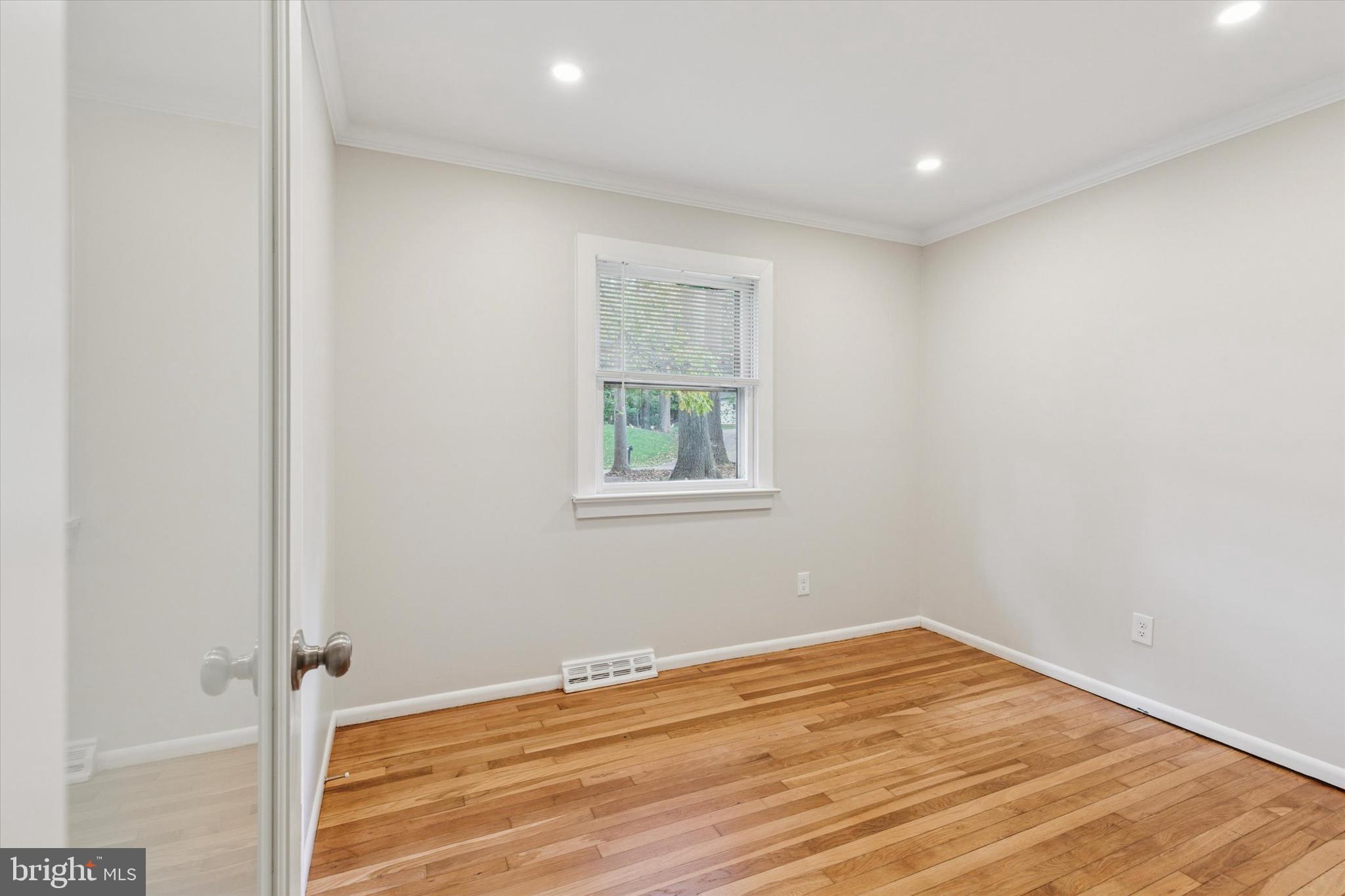 3249 Mill Road Doylestown, PA 18902 - Photo 4 of 35 Bdrm 2