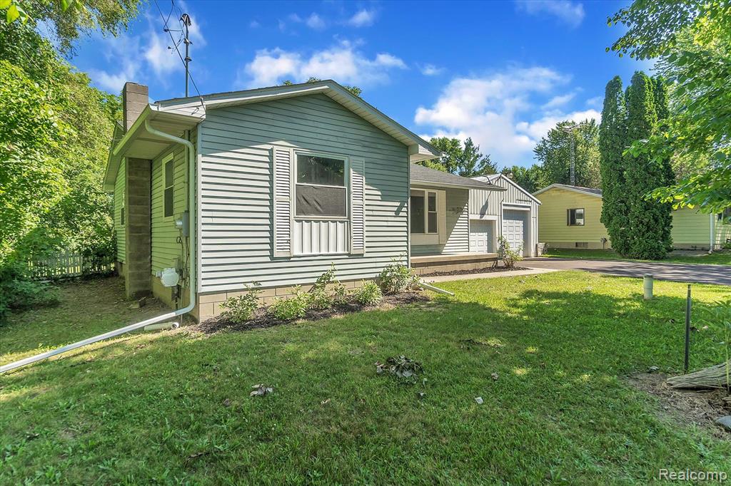 7315 East Carpenter Road Davison, MI 48423 - Photo 2 of 39