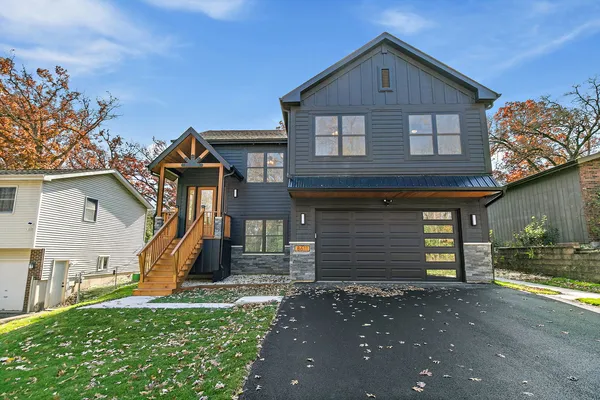 $699,900 | 8611 Dorr Road, Wonder Lake, IL 60097