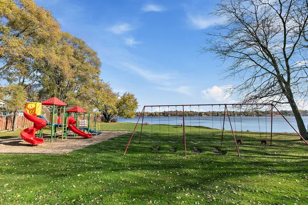 $699,900 | 8611 Dorr Road, Wonder Lake, IL 60097