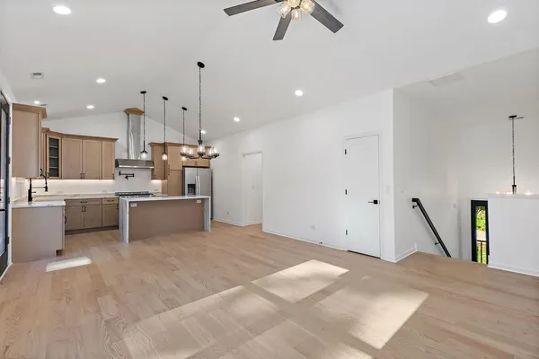 $699,900 | 8611 Dorr Road, Wonder Lake, IL 60097