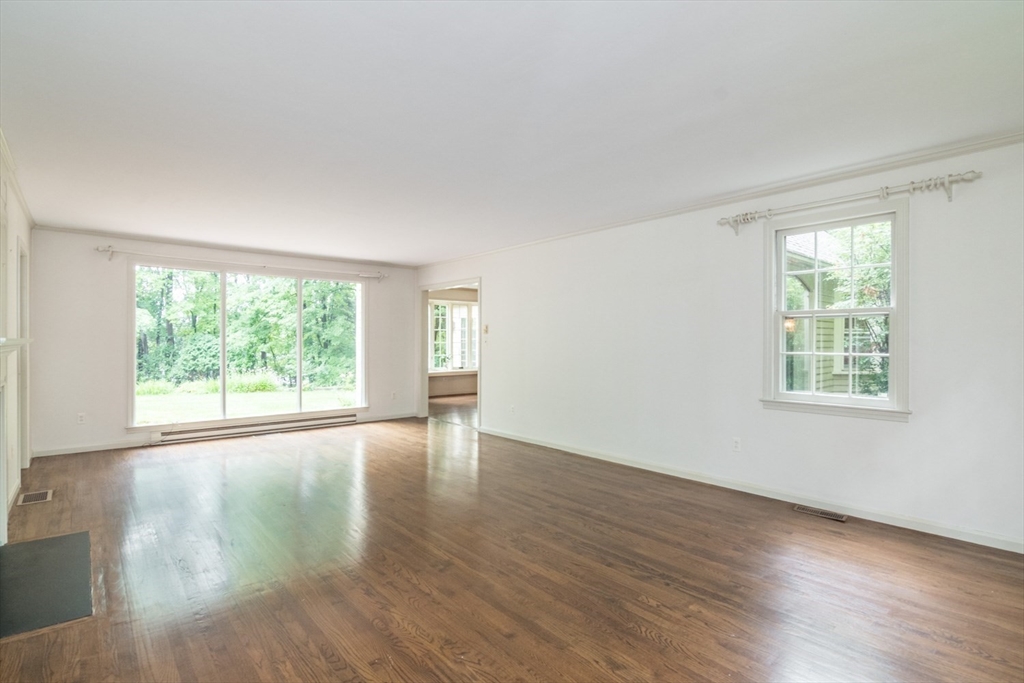 100 Hilltop Road Longmeadow, MA 01106 - Photo 7 of 42
