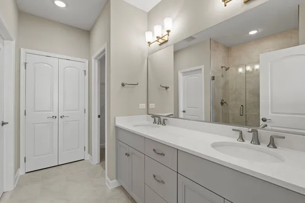 $699,990 | 16551 Kayla Drive, Lemont, IL 60439